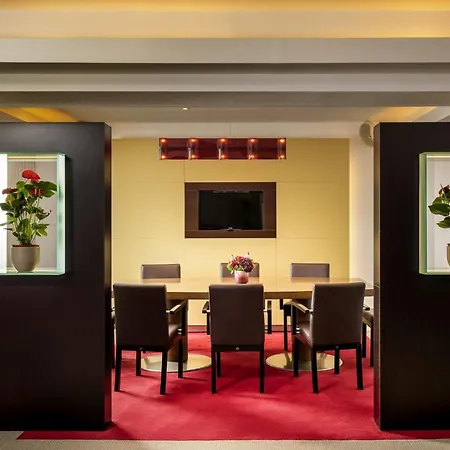 Novotel Centre Hotel