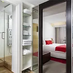 Novotel Centre Hotel 4*