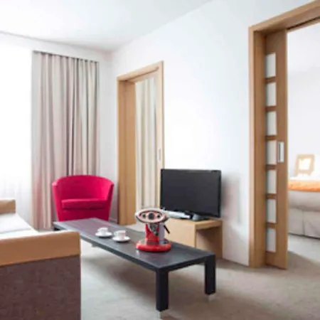 Novotel Centre 4* Boekarest