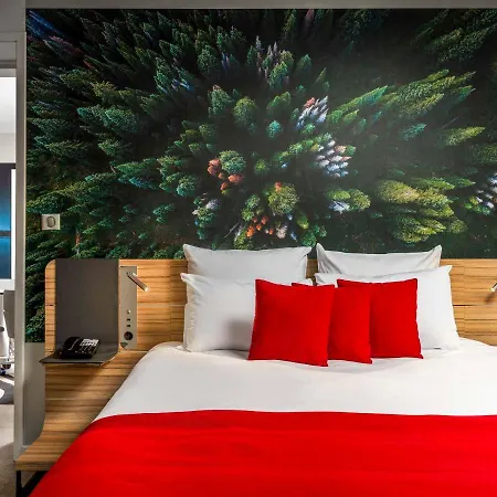 Novotel Centre Hotel 4*