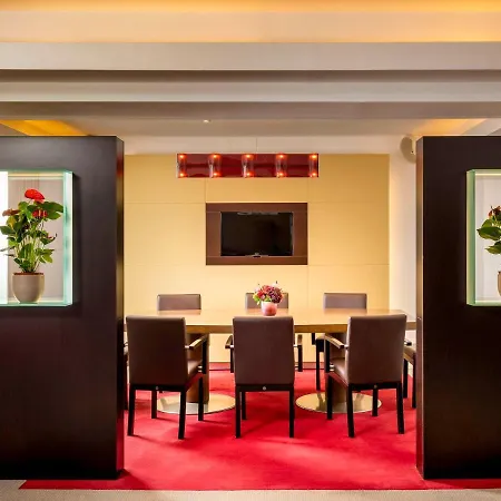 Novotel Centre Hotel
