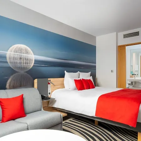 Novotel Centre Hotel 4*