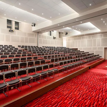 Hotel Novotel Centre 4*