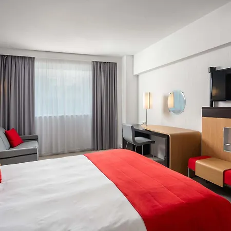 Novotel Centre 4* Boekarest