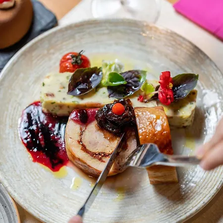 Novotel Centre 4* Boekarest