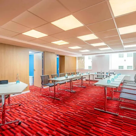 Novotel Centre Hotel 4*