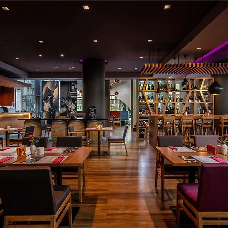 Novotel Centre Hotel