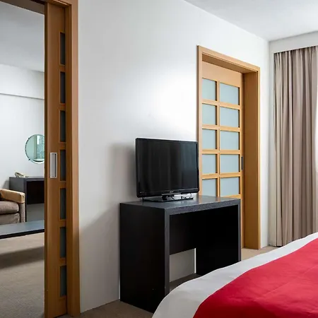 Novotel Centre Hotel 4*