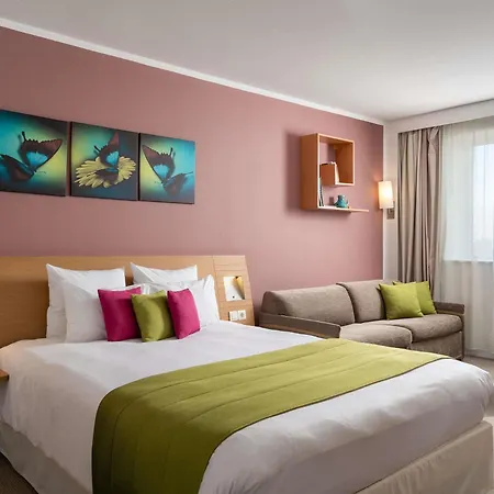Novotel Centre Hotel 4*