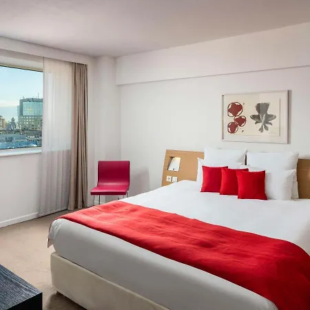 Novotel Centre Hotel 4*