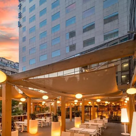 Novotel Centre Hotel 4*