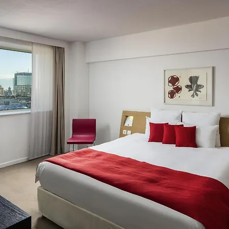 Novotel Centre Hotel