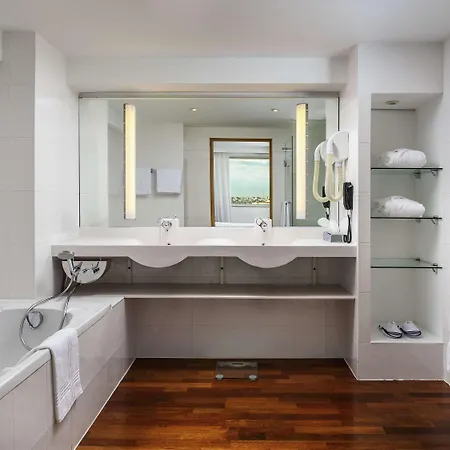 노보텔 시티 센터 부쿠레슈티