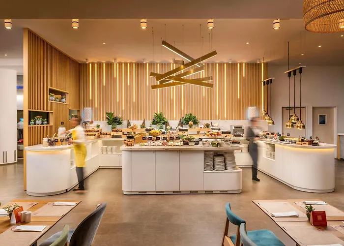 Hotel Novotel Centre 4*